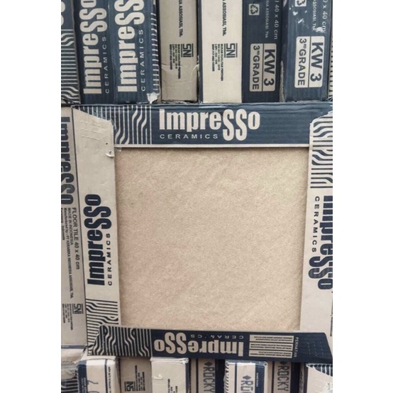 KERAMIK LANTAI 40x40 ROCKY CREAM / IMPRESSO