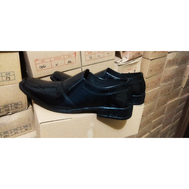 Sepatu pantofel pria slip on sepatu kerja formal kantoran cowok murah