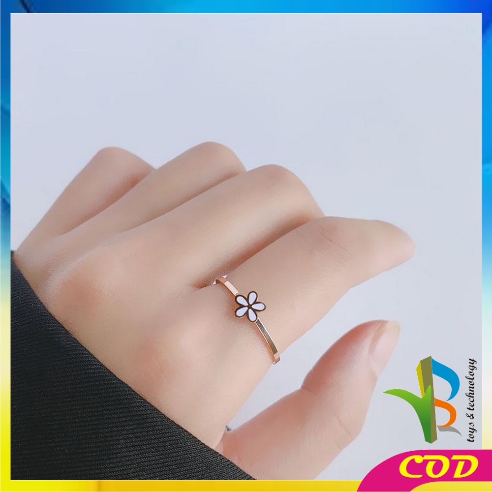 RB-K131 Cincin Wanita Bahan Titanium Steel Motif Bunga / Cincin Dewasa Motif Simple Anti Karat / Cincin Fashion Wanita Ala Korea