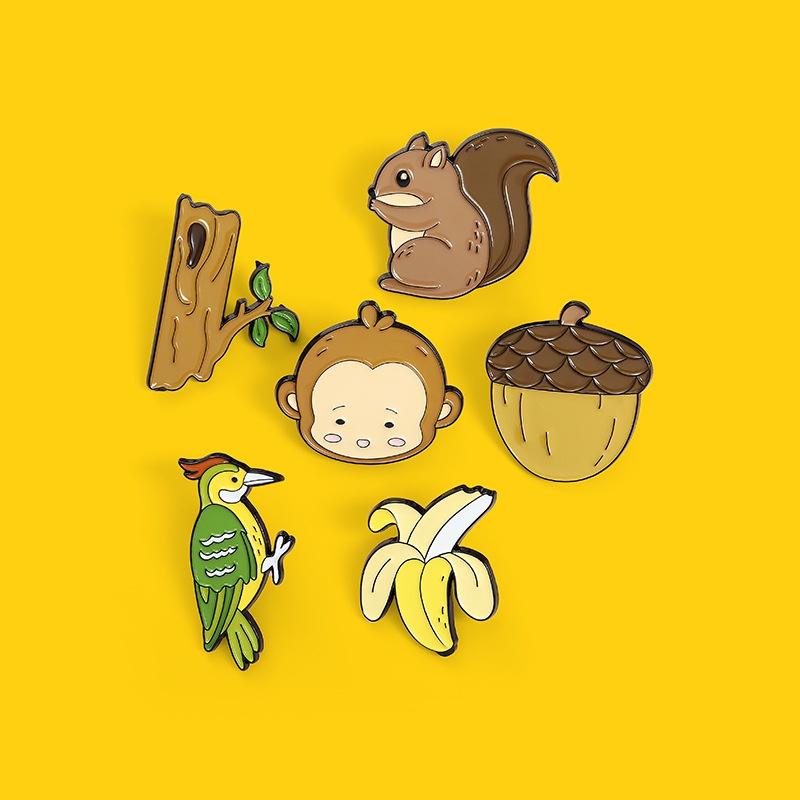 Pin Kerah Enamel Tupai/Kacang Pinus/Monyet/Pisang Lucu Kartun Pin Bros Lencana Bros