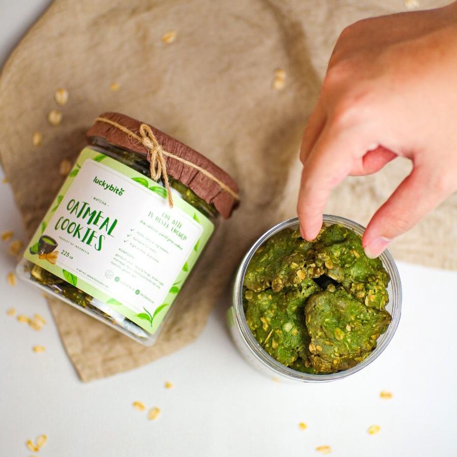 

[PRODUK LV7HJ] Oatmeal Cookies - Matcha Almond (225 gr) - LUCKYBITE 8FF