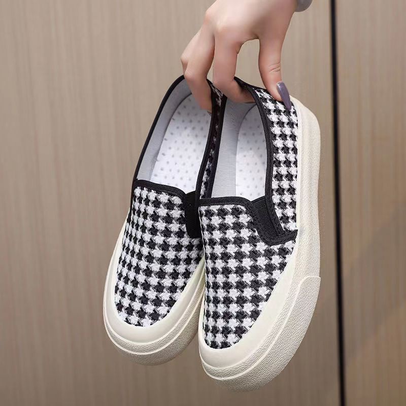 sepatu import sneakers wanita / sepatu import premium/ sepatu slip on wanita / sepatu wanita / fashion wanita / sepatu santai / sepatu sekolah / sepatu outdor indor / sepatu kuliah / sepatu healing!!!