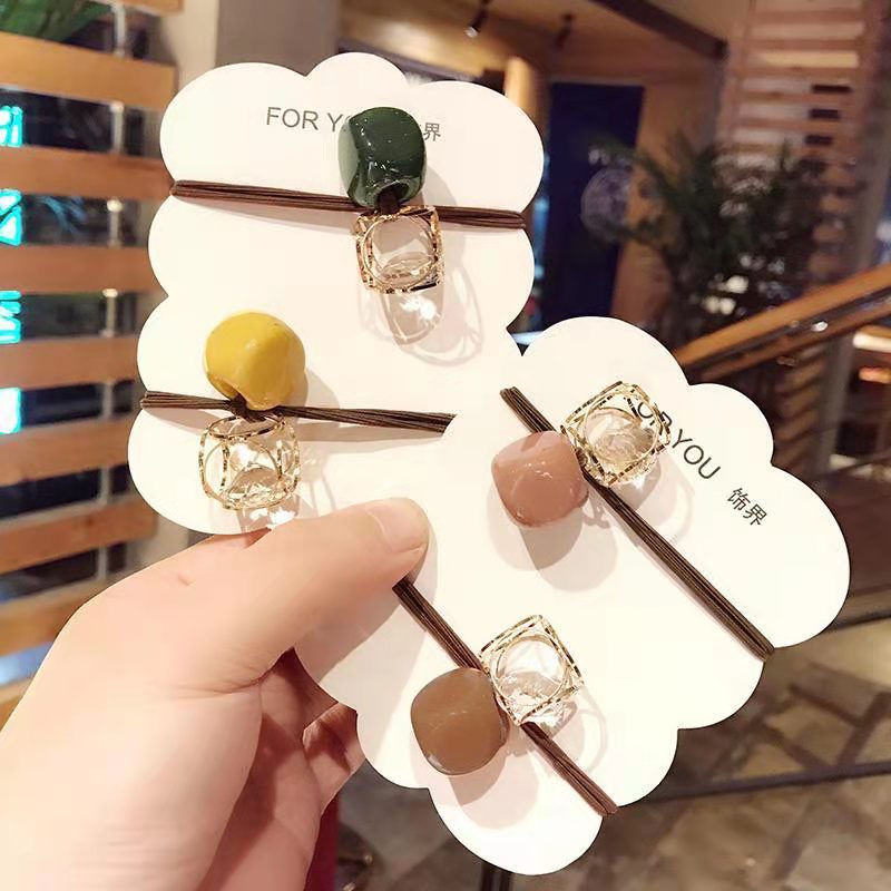 Ikat Rambut Korea Style / Ikat Rambut Wanita Kubik Impor