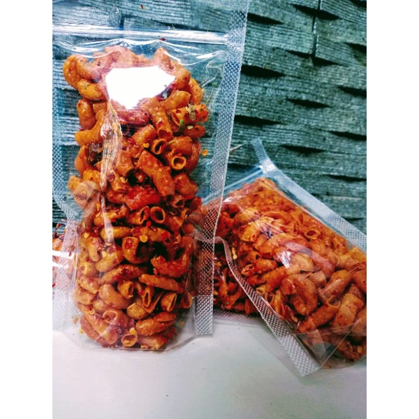 

Makaroni kriuk daun jeruk pedas gurih