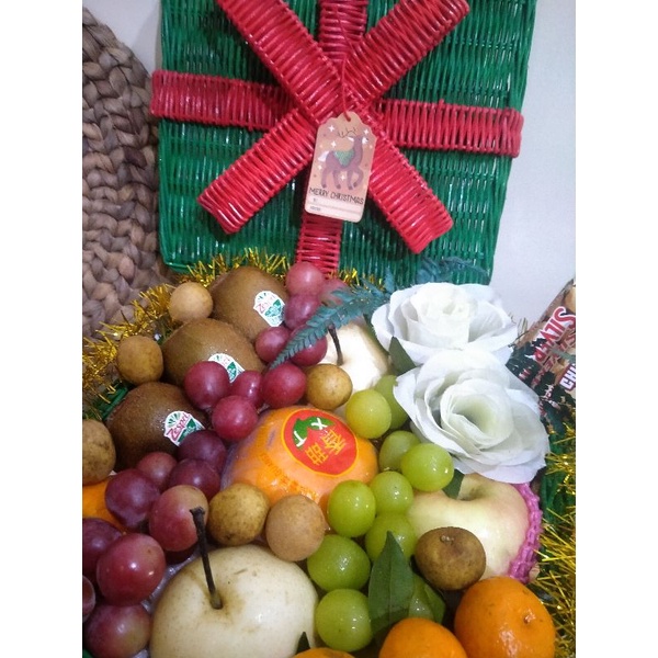 

hampers buah import kotak pita rotan