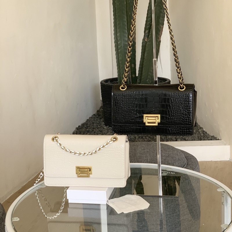 CK JOEY SLINGBAG