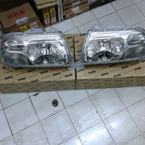 Headlamp lampu Suzuki Escudo 2.0 kapsul TYC