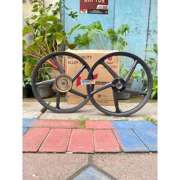 velek rossi velg palang 5 pnp supra karisma grend