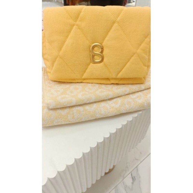 Buttonscarves zoey denim bag New