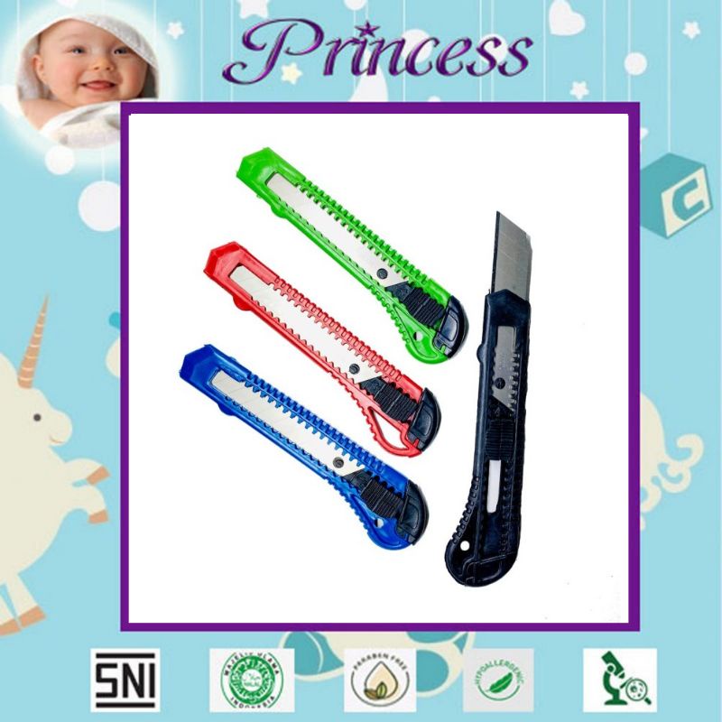 

Pisau Cutter - AC 208 - Pemotong Kertas - Pisau Gunting Cuter Plastik Renceng - Peralatan Alat Tulis Kantor dan Sekolah - Princess Baby Shop