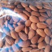 

kacang almond 500gram