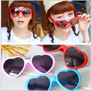 T&amp;Y Kacamata Hitam Wanita LOVE Wanita 6659 Kaca Mata Fashion Korean Style Korea Cute Warna Warni