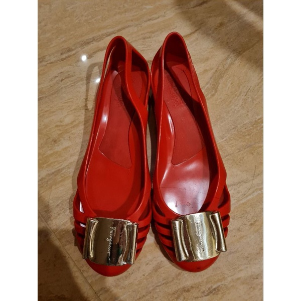 PRELOVED SALVATORE FERRAGAMO JELLY FLATS UKURAN US 6 MERAH RED WOMAN WANITA CASUAL FORMAL SEPATU