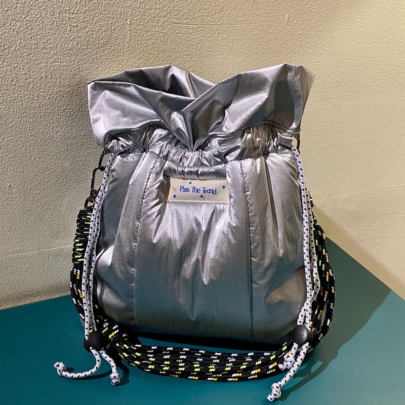 Drawstring Puffy Bag