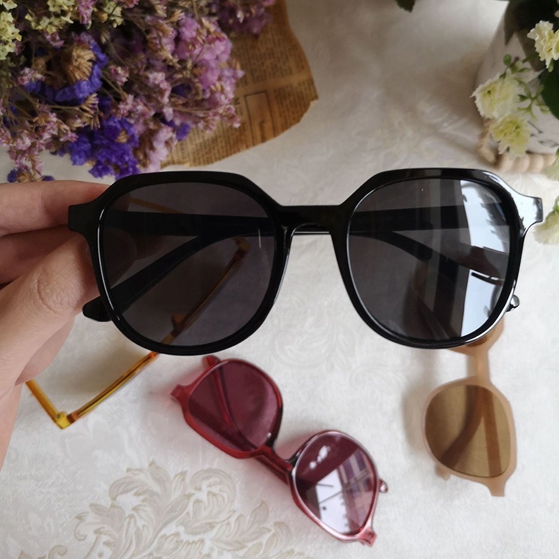 (YUZHU) Korean Fashion Square Frame Beige Black Sunglasses INS Gaya Oversized Frame Sunshade Sunglasses