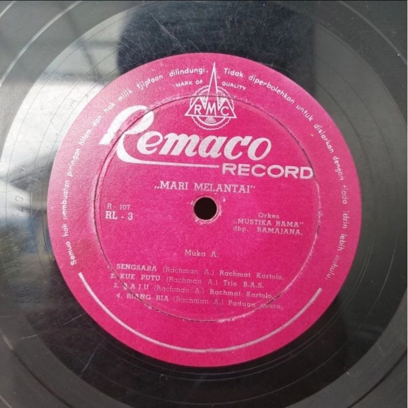 Vinyl Piringan Hitam 10 inch Mari Melantai