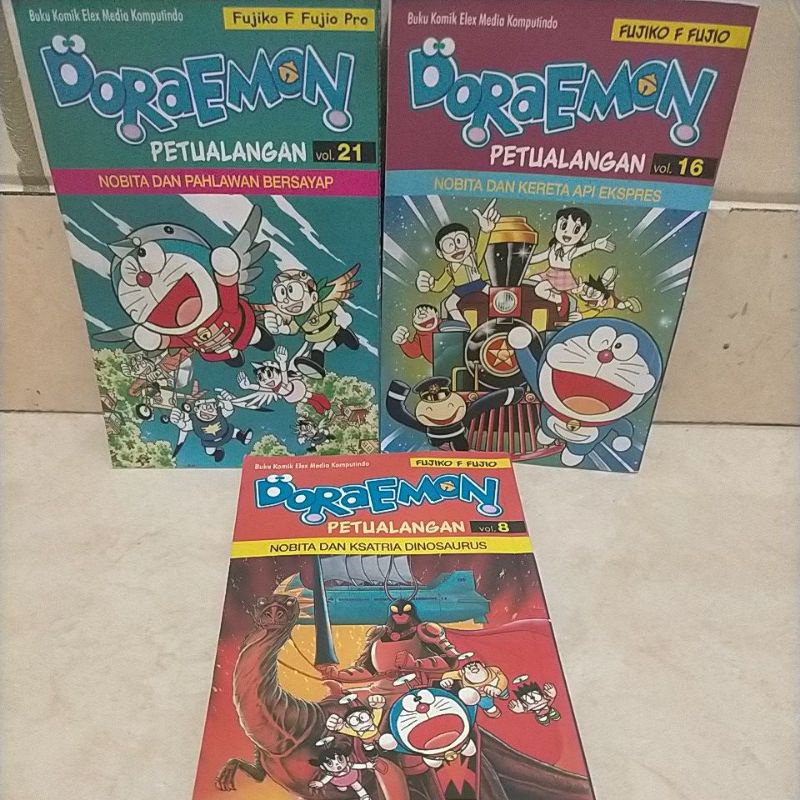 

Buku Komik doaremon
