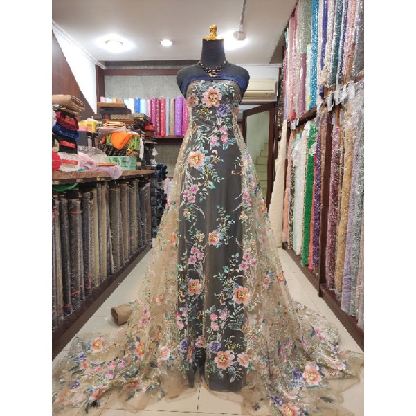 Kain Tile Brokat Valentino Multicolor 3D AT342 Timbul Nude