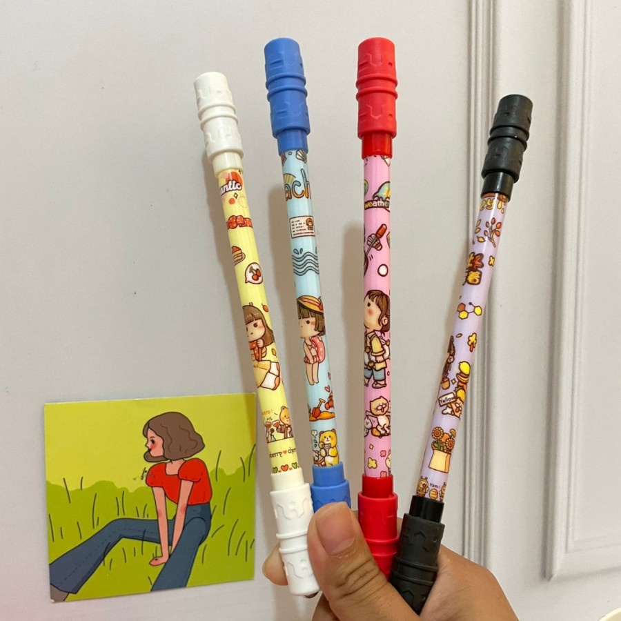 

PEN PUTAR MAGNET TONGKAT MOTIF LITTLE GIRL MURAH PEN PUTAR GAMBAR CEWEK TINTA HITAM UNIK LUCU STATIONARY FANCY SPECIAL EDITION BEST QUALITY BISA COD