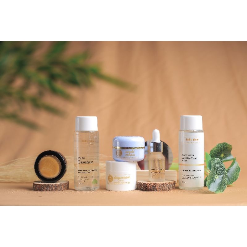 (PAKET 6IN1) KRIM PEMUTIH WAJAH /ANBC GLOW/KRIM AMAN BUSUI/KRIM BPOM/KRIM PELICIN/CREAM GLOWING/PEMU