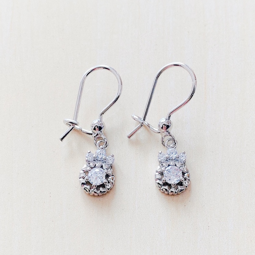 Anting Wanita Ukiran Menawan Zirconia Silver