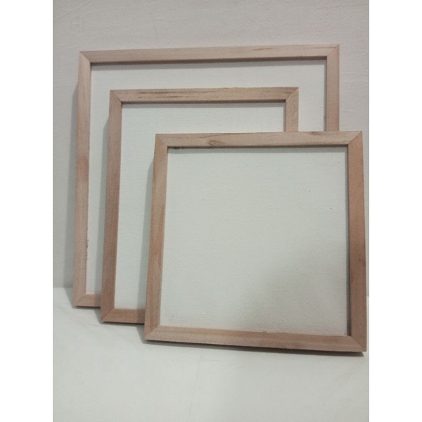 

pigura ( tanpa kanvas ) 15 × 20 sampai 40 × 60 ( isi per 4 biji )
