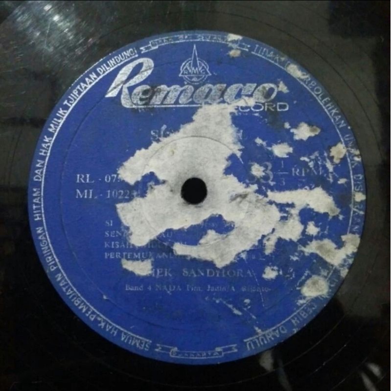 Vinyl Piringan Hitam 10&quot; Titiek Sandhora