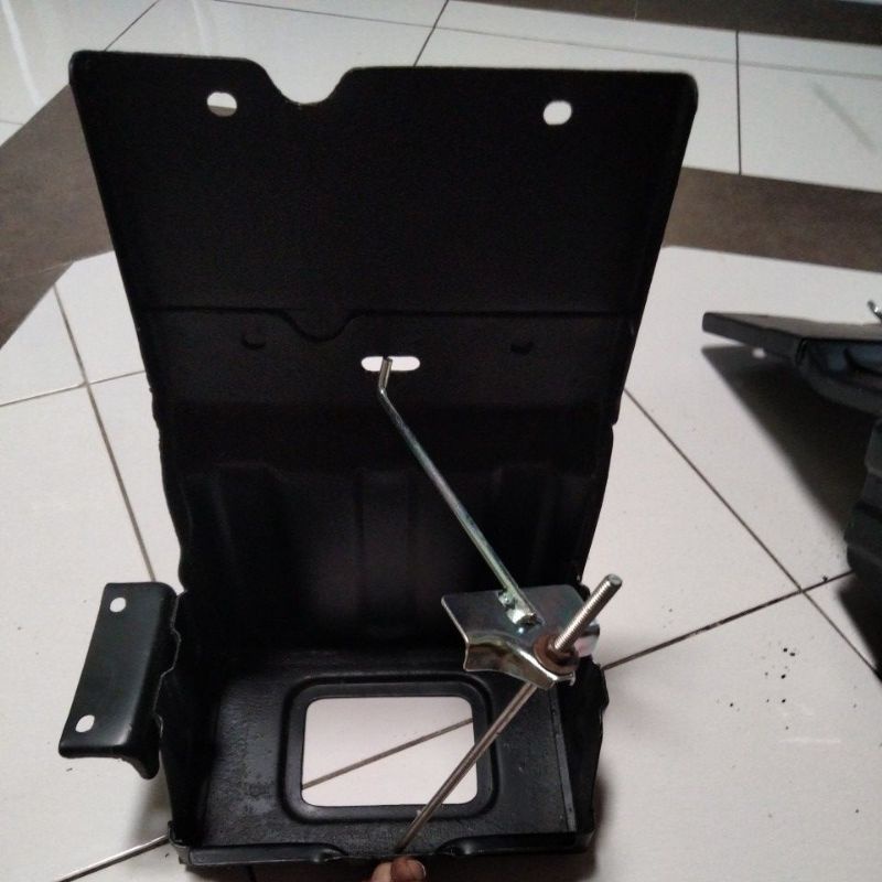 dudukan aki,tempak aki  t120ss