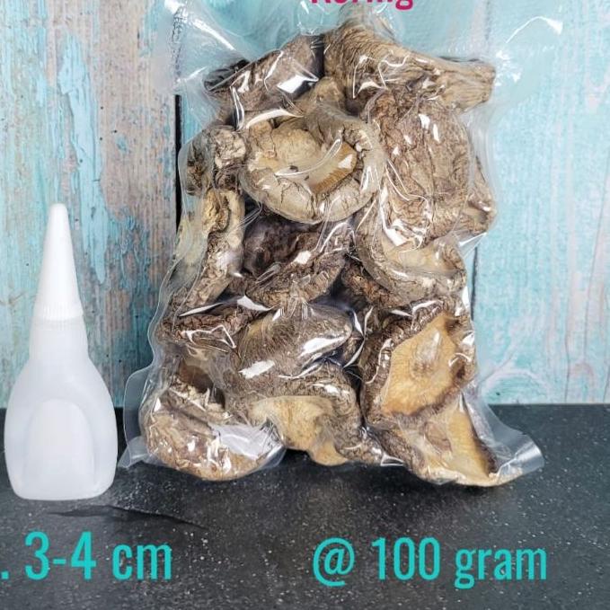 

Segera Dapatkan Jamur Shitake kering 100 gr / siangku / hioko kering 3-4 cm YYY,,,