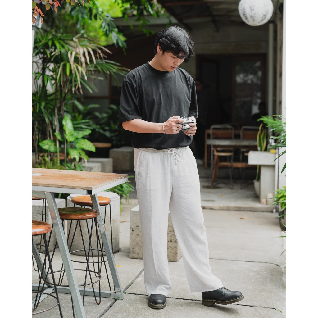 Osaka Oversized Tshirt In Black - Kaos Oversize Pria dan Wanita Hitam - Blank Apparel