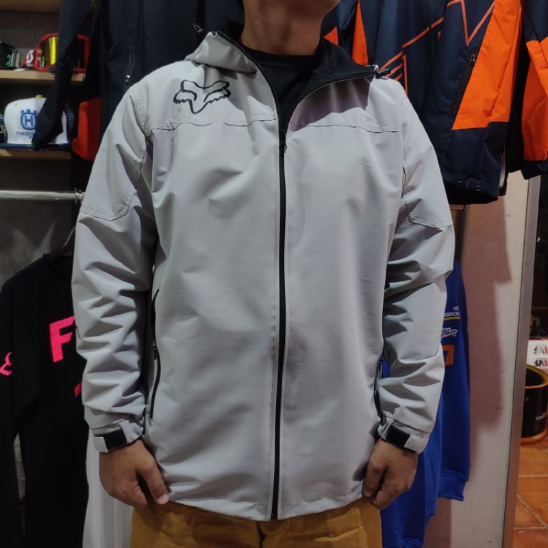 jaket parasut fox