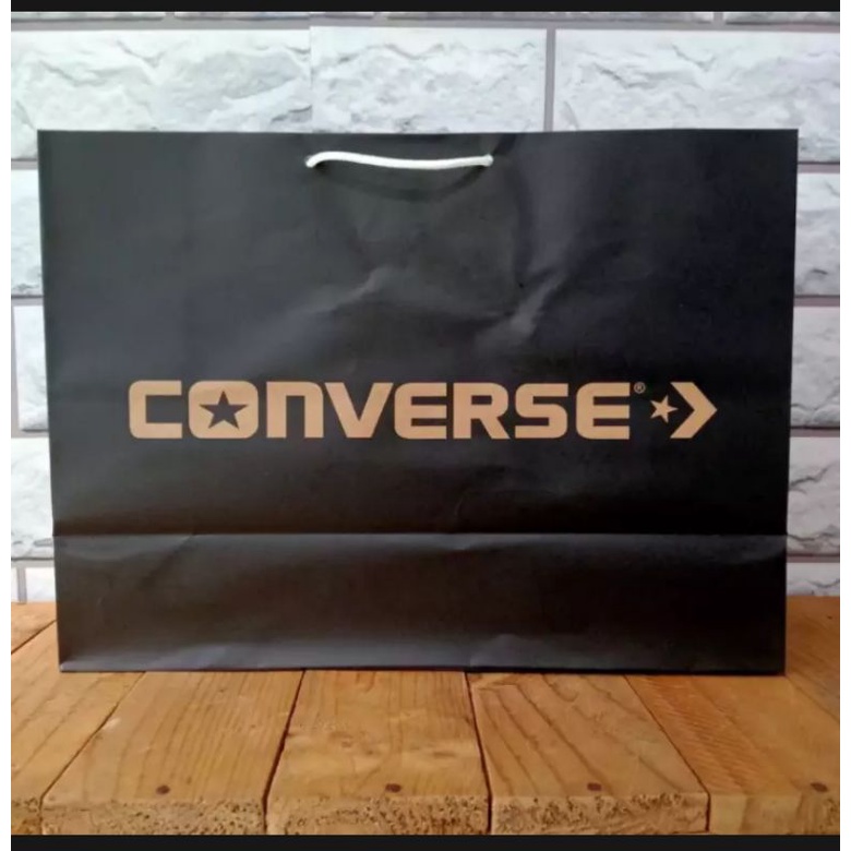 

Paper Bag Converse Hitam / Paper bag sepatu Converse