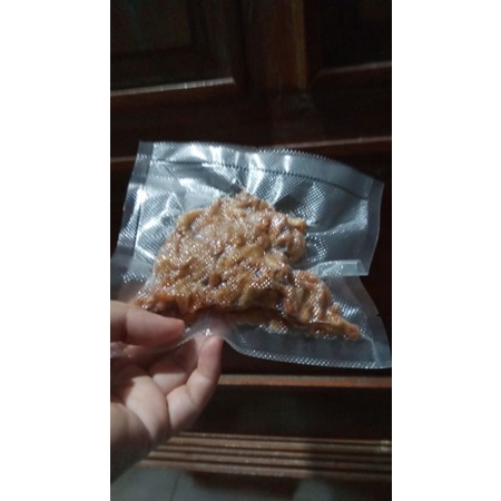 

Ayam suwir bumbu 100 gram Masakan olahan SIAP MAKAN