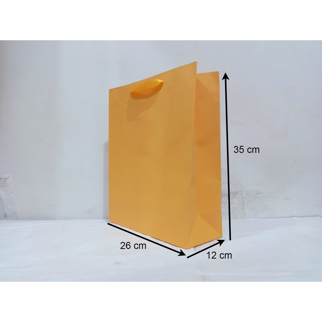 

PaperBag Polos - Buffalo Kuning - 26 cm x 12 cm x 35 cm