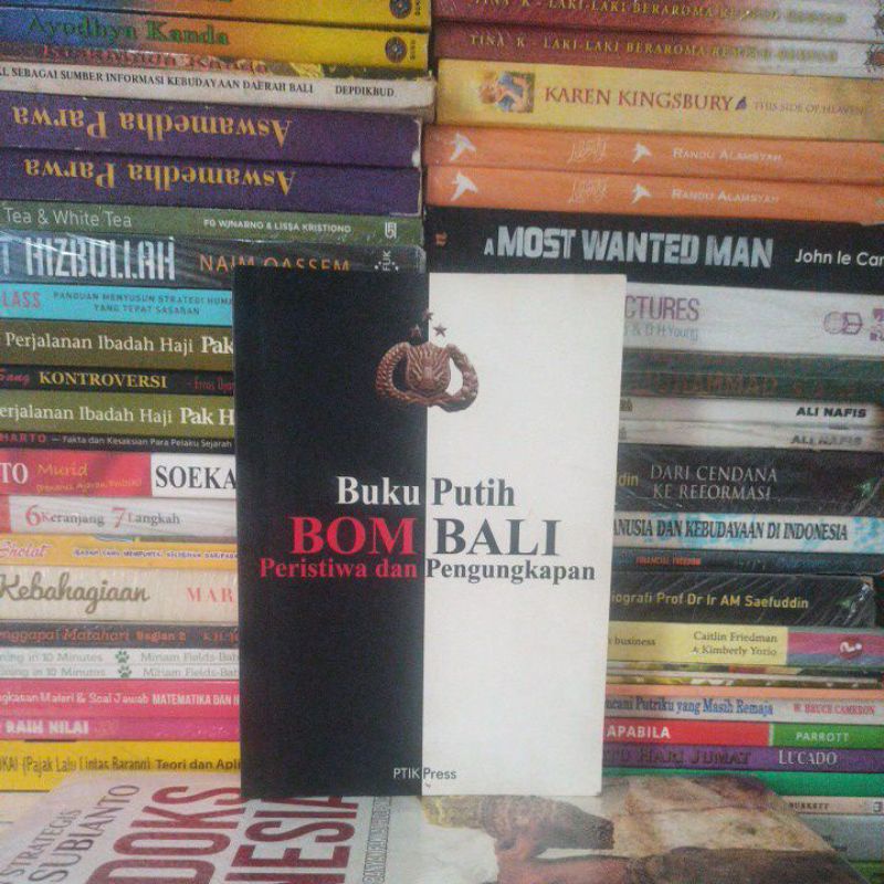 BUKU ORIGINAL BUKU PUTIH BOM BALI:PERISTIWA DAN PENGUNGKAPAN PTIK PRESS BEKAS