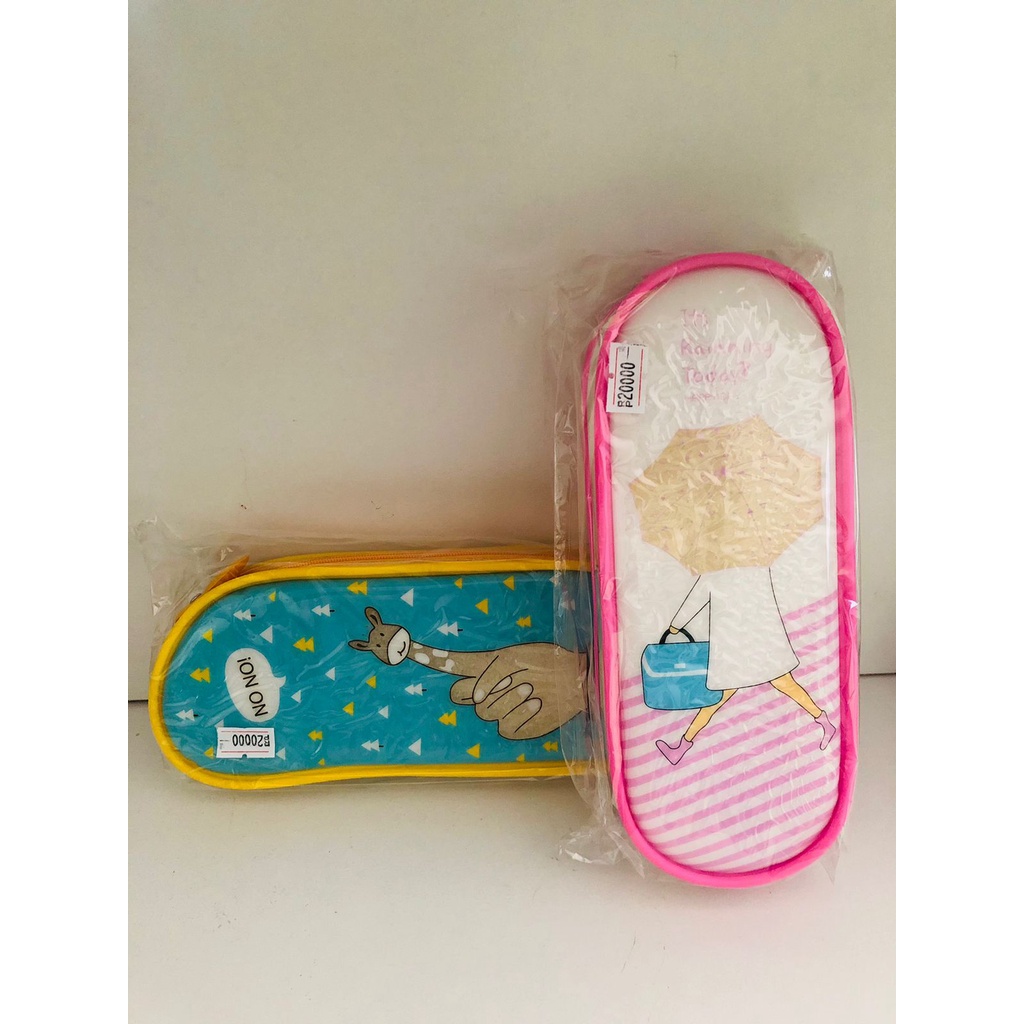 

Tempat Pensil Anak Laki-laki Dan Perempuan