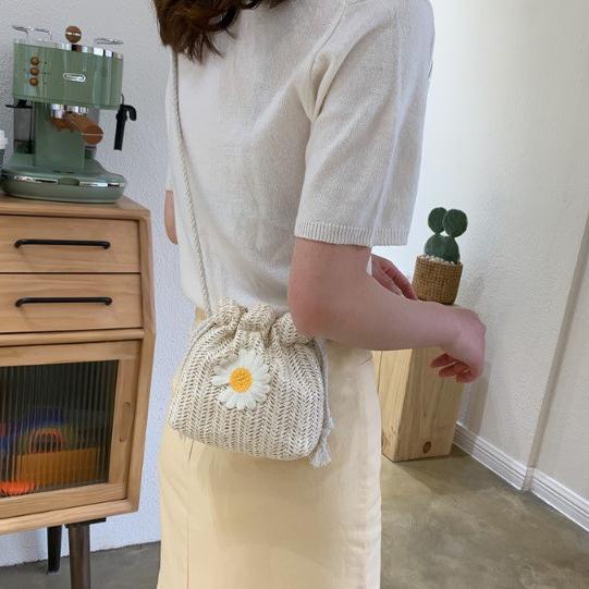 HOT SALE Mouseman - Tas Selempang Wanita Rajut Motif Bunga Daisy / Tas Serut