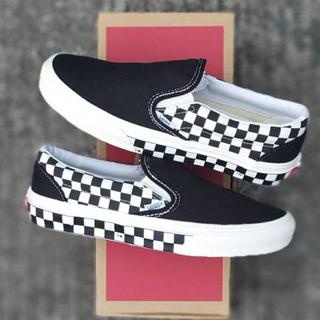 Sepatu Vans Slip On Sol Checkerboard Black White Hitam Putih Motif Kotak Catur Sekolah Kerja Kuliah hangout Keren Santai Murah nyaman di pakai