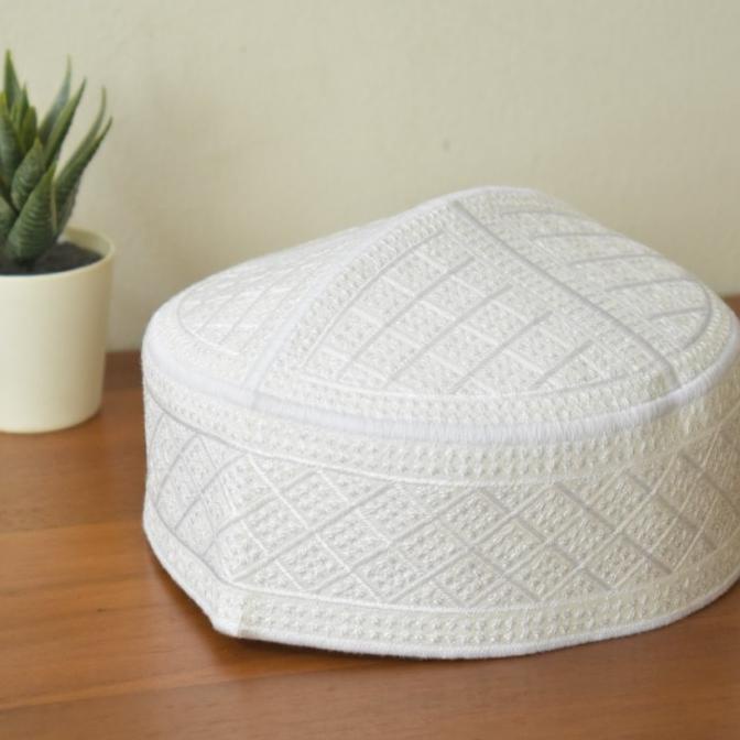 Peci putih pakistan motif bordir