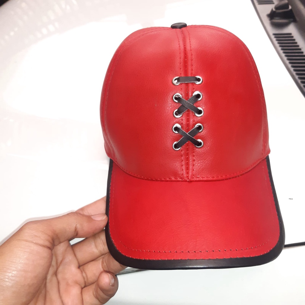 Topi Kulit Asli Garut Model Baseball Sulam Variasi Warna Merah Kombinasi Warna Hitam Ukuran All Size