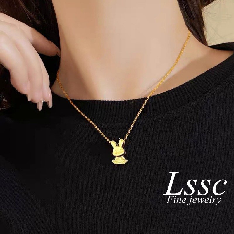 Kalung Titanium Anti Karat Kelinci Berayun Mekanis Lucu Emas 18K Aksesoris Wanita Fashion