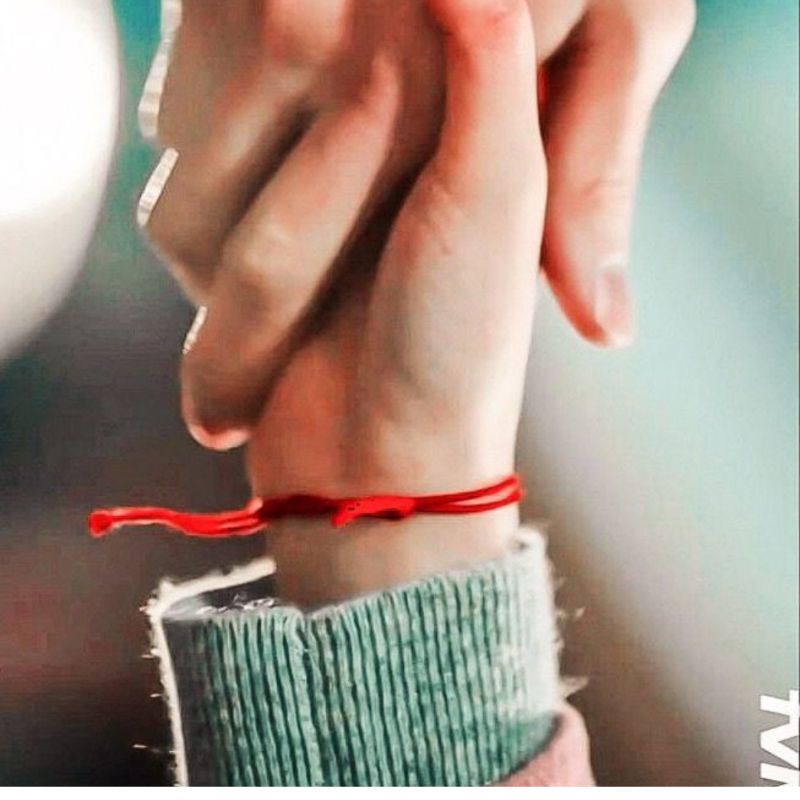 Gelang park bo young di serial drama korea Doom At your service