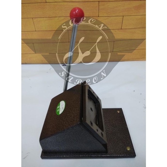 

Mesin Pon Id Card / Plong Id Card / Pemotong
