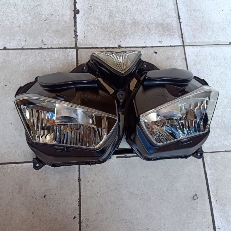 Lampu depan R25 komplit Headlamp R25 Reflektor R25 komplit Headlight lampu depan R25 head light r25