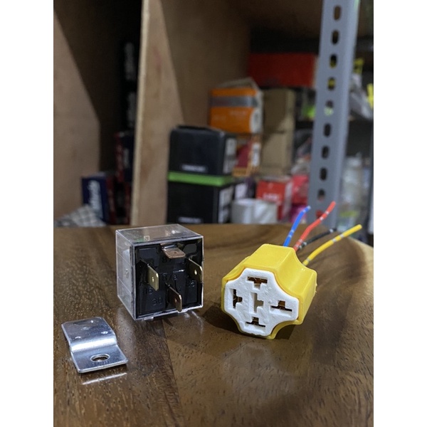 Soket Relay + Relay