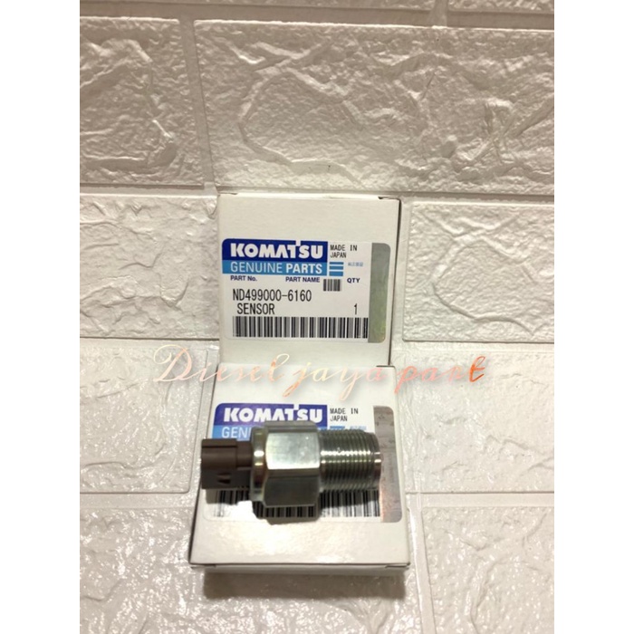 SENSOR ND499000-6160 / FUEL PRESSURE / COMMON RAIL D155AX HM350 PC400