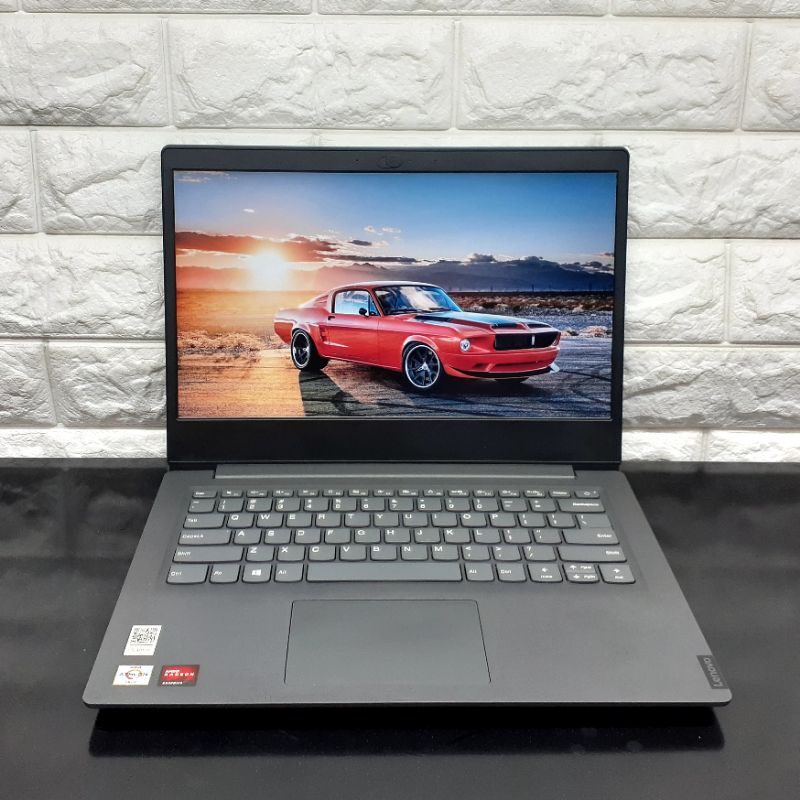 Laptop Lenovo V14 ADA Amd Athlon Gold 3150U Ram 4gb Ssd 256gb mulus