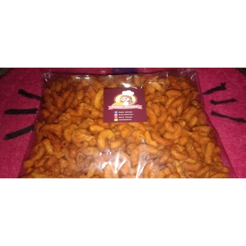 

makaroni jumbo extra pedas