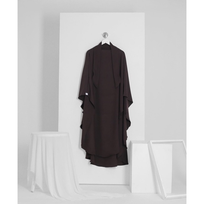 barkha FK Long bitcho mina NWT