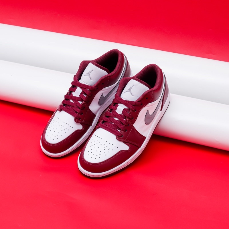 Air Jordan 1 Low Bordeaux